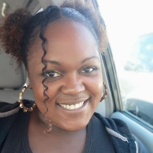 Meet your Posher, Shea